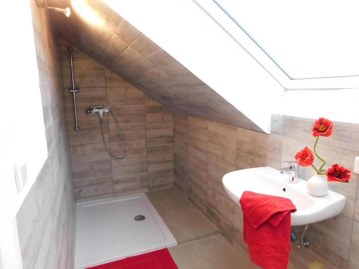 Ferienhaus Astenblick - Ideal Fuer Weihnachtsfeiern Und Familienfeiern Bietet Schlafplaetze Fuer Bis Zu 35 Personen Winterberg Exterior foto